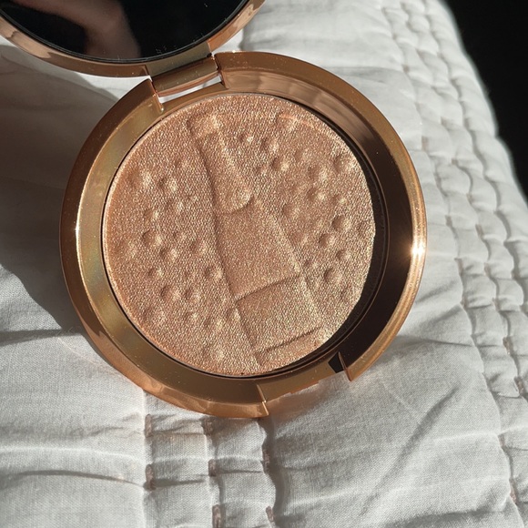 Becca Shimmering Skin Perfector Highlight NWOB - Picture 2 of 4